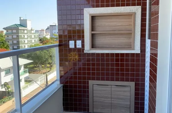 Excelente 2 dorm, mobiliado, a 300 metros do mar