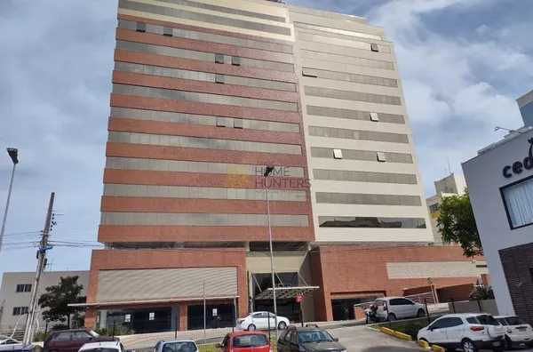 Sala comercial alto padrão no CEU Empresarial com vista mar.