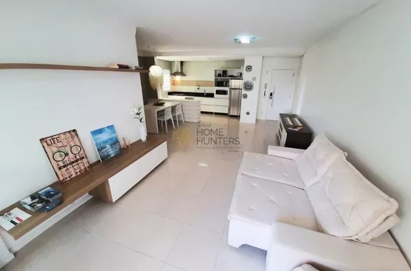 Venda, Belíssimo apartamento em Jurerê Internacional.