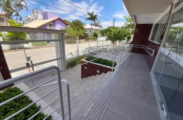 Excelente 1 dorm a 300 metros do mar