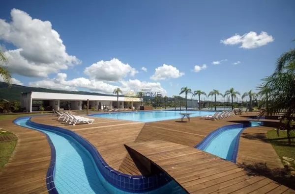 LINDOS TERRENOS EM GAROPABA INTERNACIONAL