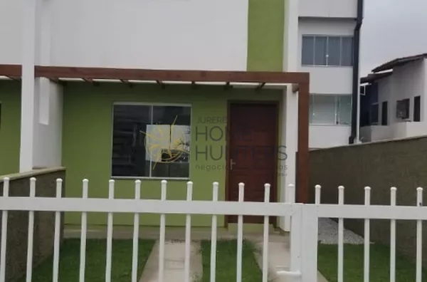 Casa nova, com 2 dormitórios sendo 2 suites.
