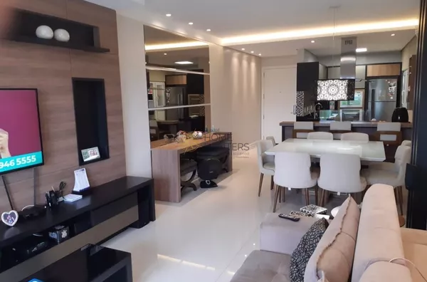 Apartamento 3 suítes montado em Jurerê Internacional 