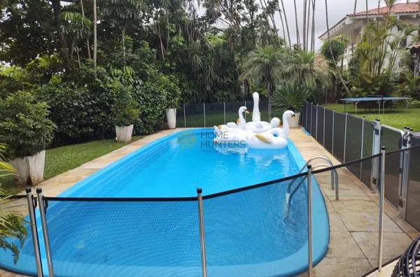 Linda mansão para venda, com 2000m² de terreno frente mar.