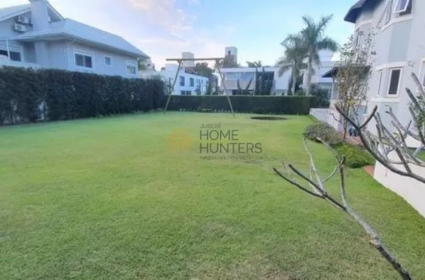 Terreno plano 450m² em condomínio fechado Jurerê