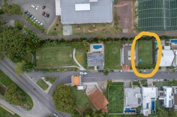 Terreno plano 450m² em condomínio fechado Jurerê