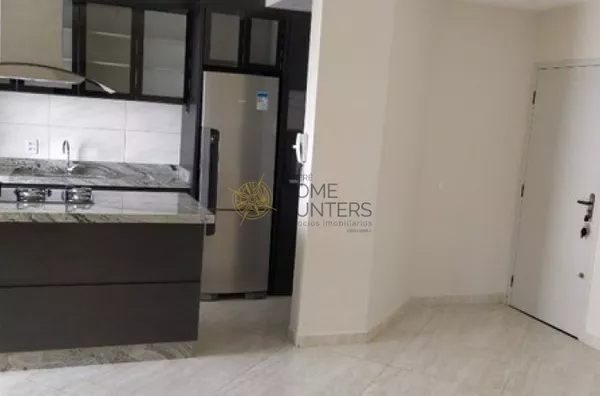 Apartamento para venda 2 quartos modernizado e mobiliado em Canasvieiras