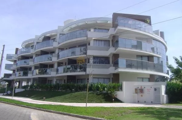 Excelente 2 dorm a 100 metros do mar