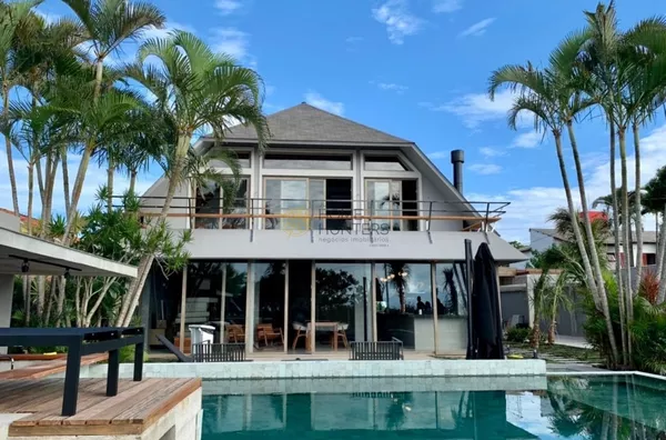 Linda casa para venda, frente mar em Cachoeira do Bom Jesus