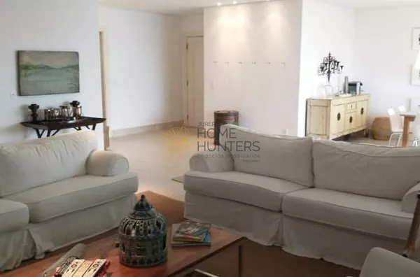 Apartamento no Arte Dell Aqua alto Padrão a 100m da praia 