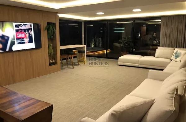 Linda casa em Jurerê internacional a 150m do mar