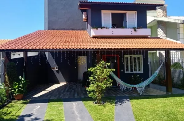 Casa para venda duplex com 3 quartos em Ponta das Canas