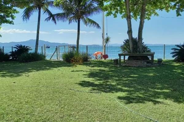 Casa frente mar Cachoeira do Bom Jesus Florianópolis