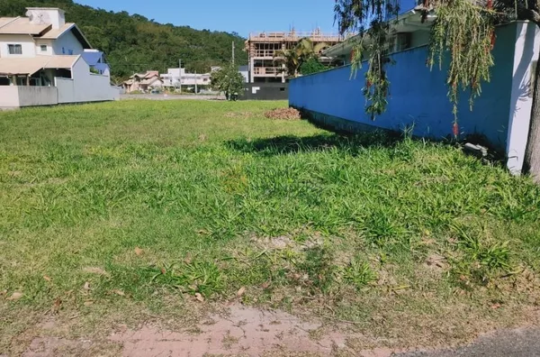  Terreno plano 450m² em Cachoeira de Bom Jesus