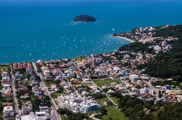 Terreno em Jurerê Tradicional com 1086m²