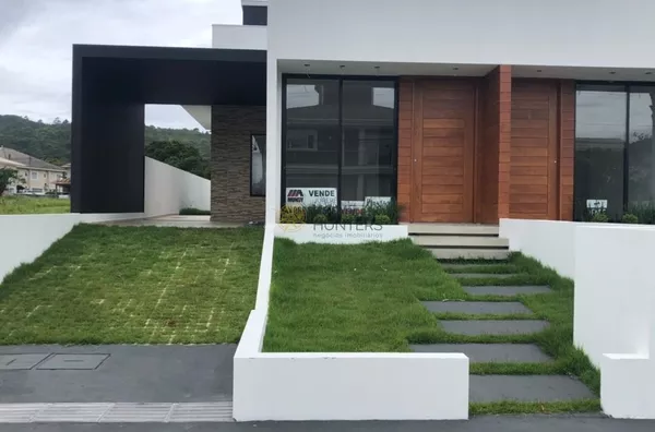 Venda, Excelente casa na Cachoeira do Bom Jesus