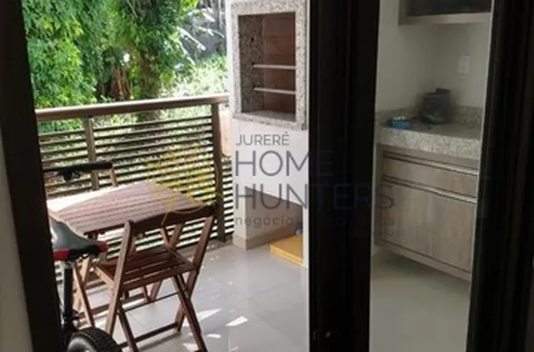 Excelente apartamento a 250 metros da praia.