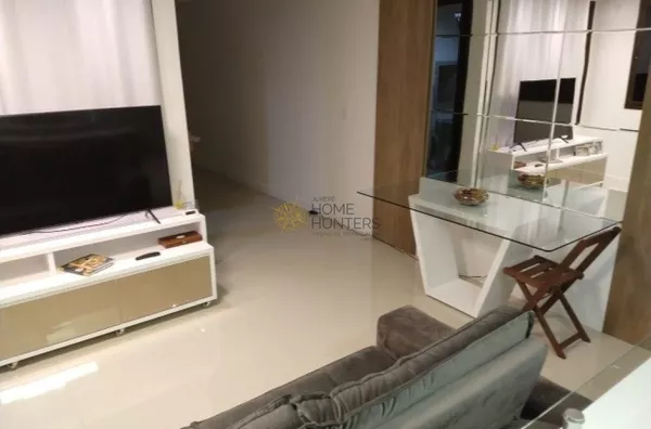 Excelente apartamento a 250 metros da praia.