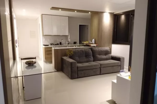 Excelente apartamento a 250 metros da praia.
