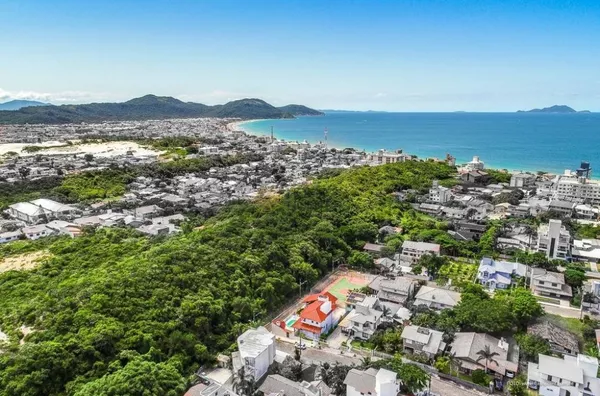 Casa para venda 4 quartos com lazer nos Ingleses