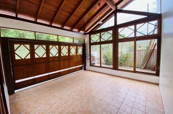 Casa para venda 4 quartos com lazer nos Ingleses