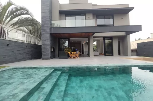 Linda casa para temporada com 3 suites, sendo uma masters.