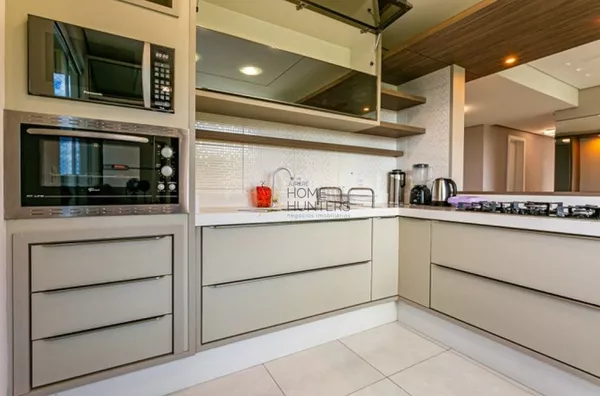 Cobertura para venda e aluguel 3 quarto(s) / 1 suíte com vista para o mar