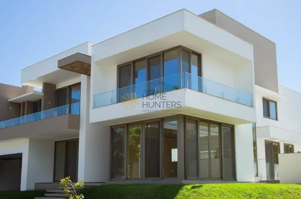 LINDA MANSÃO EM CONDOMÍNIO EM JURERÊ