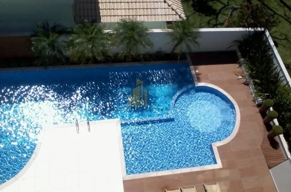 Cobertura 4 suítes, 4 vagas, com vista mar.