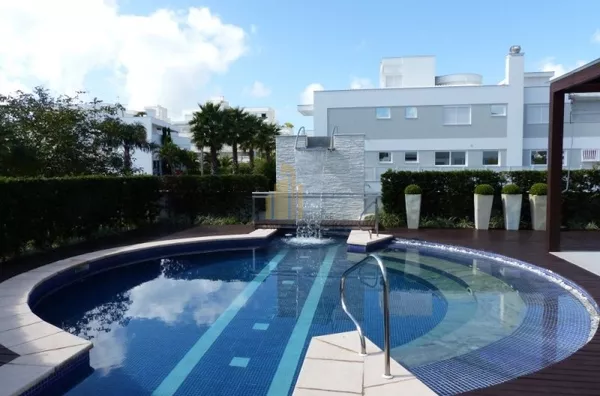 Linda mansão com 1085 m²