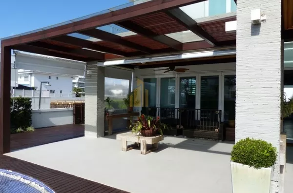 Linda mansão com 1085 m²