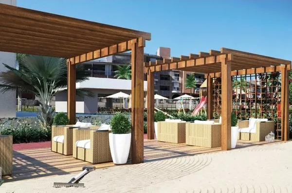 Apartamento 2 dorm, 300 metros do mar.