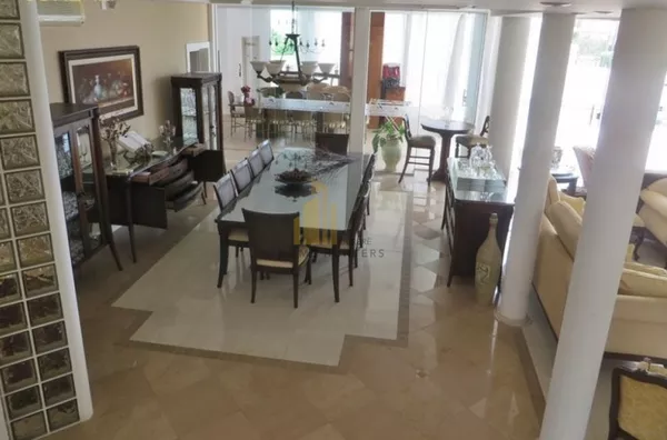 MANSÃO 6 SUÍTES MOBILIADA.