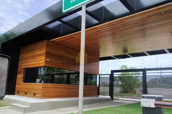 Terreno em Condomínio Fechado