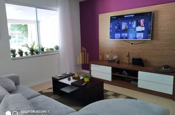 Excelente casa a 80 metros da praia de Canasvieiras.