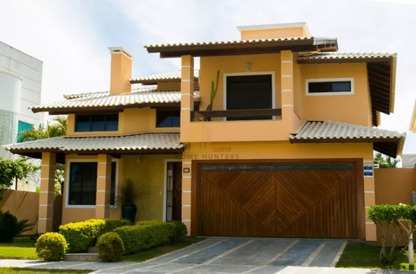 Excelente  4 suítes a 250 metros do mar