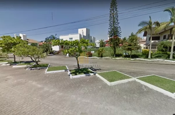 Excelente terreno com 600m² a 100 metros do mar