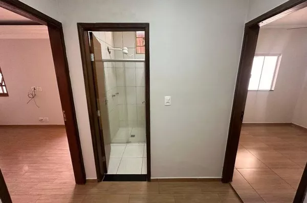 CASA - BAIRRO VILA CRISTINA 