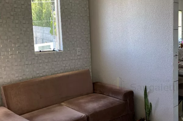 CASA NO CONDOMÍNIO IBATÉ 