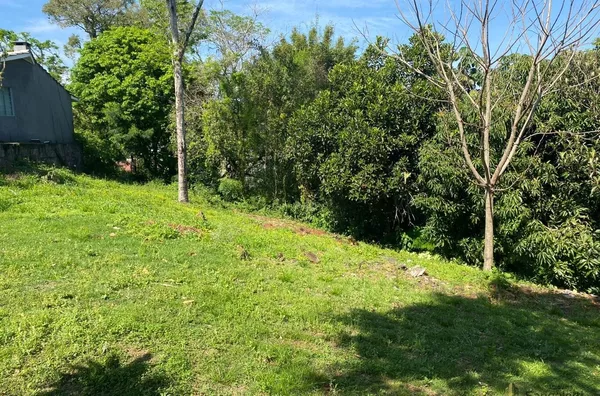 LOTE NO CONDOMÍNIO IATE CLUBE SALTO SANTHIAGO