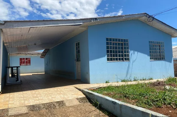 DUAS CASAS EM MESMO LOTE! 