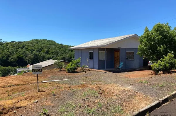 CASA NO SÃO SEBASTIÃO