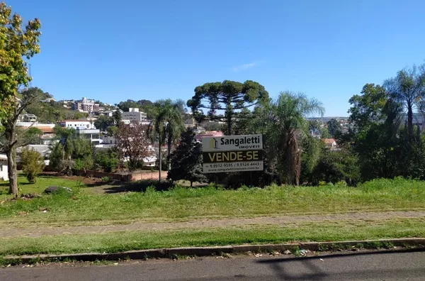 EXCELENTE TERRENO NO CENTRO