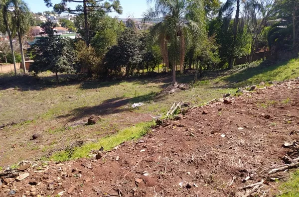 EXCELENTE TERRENO NO CENTRO