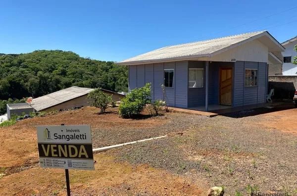 CASA NO SÃO SEBASTIÃO