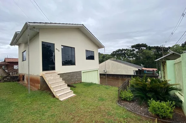 CASA DOIS PISOS A VENDA 