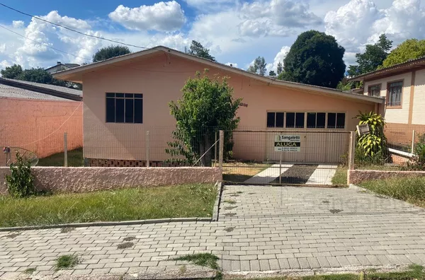 CASA PARA LOCAÇÃO A 3 QUADRAS DO CENTRO