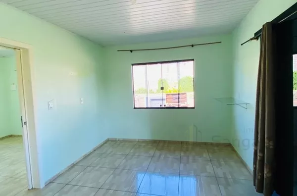 DUAS CASAS NO MESMO LOTE 