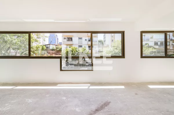 Petrópolis | Apartamento Garden com 3 quartos (sendo 1 suíte) à venda | 169,23 m² | 3 Banheiros | 4 Vagas | Em Porto Alegre/RS