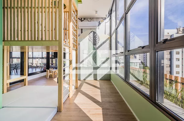 Auxiliadora | Apartamento com 3 quartos (sendo 3 suítes) | 123, 97 m² | 3 Banheiros | 2 Vagas | Em Porto Alegre/RS